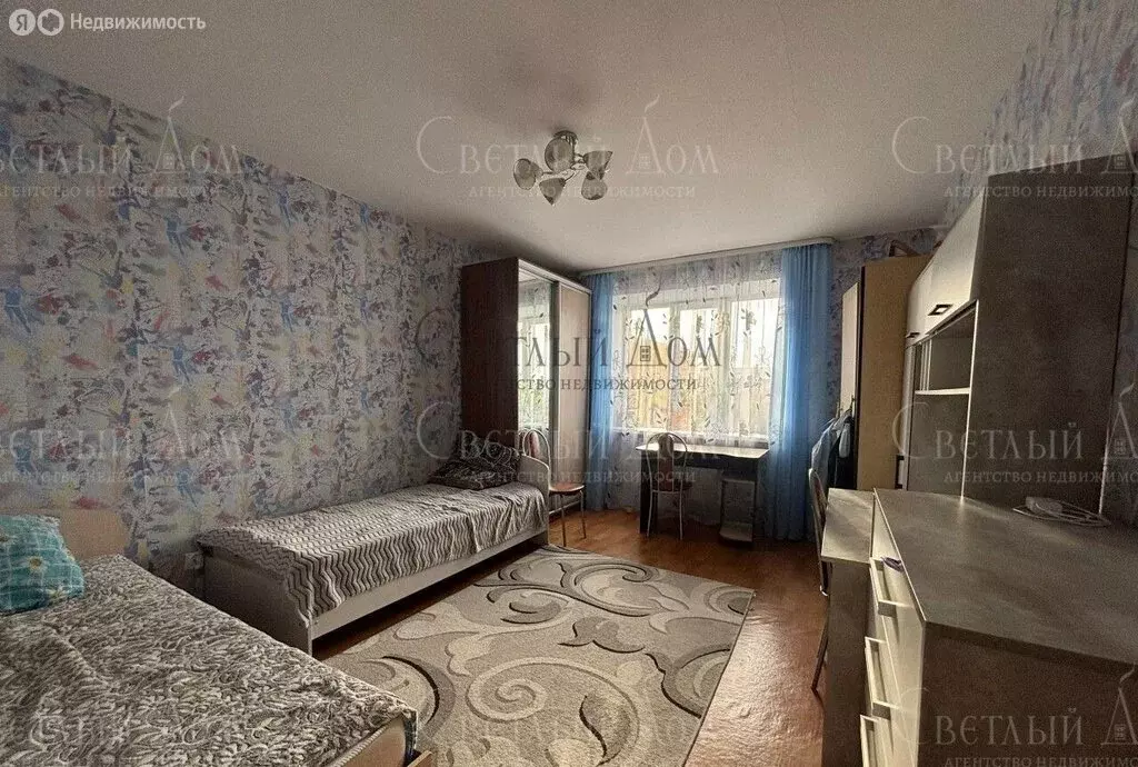 3-комнатная квартира: Чернушка, Новосельская улица, 8 (73.4 м) - Фото 0