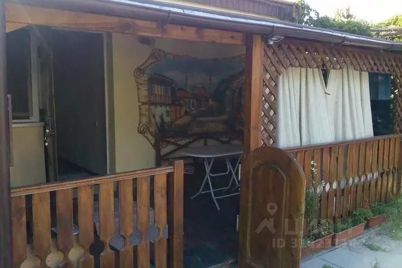 Дом в Крым, Евпатория ул. Караимская, 43 (10 м) - Фото 2