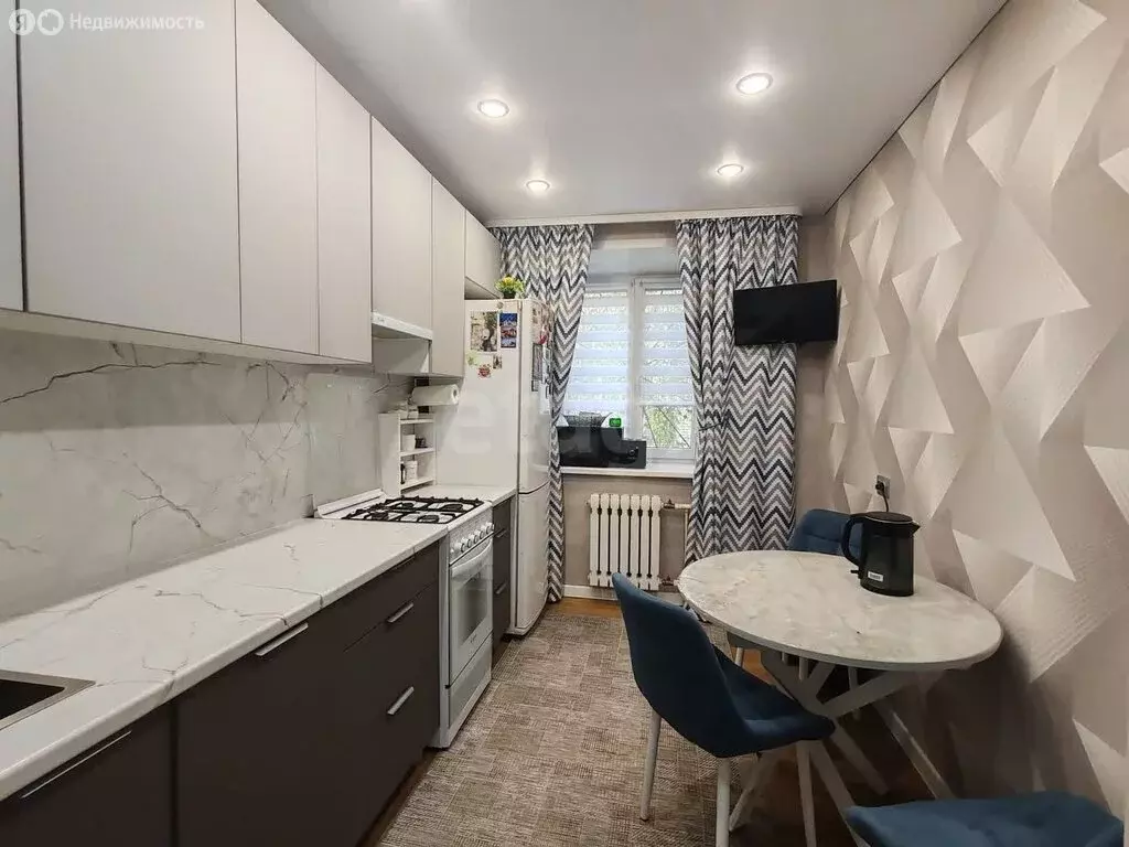 2-комнатная квартира: Липецк, улица Жуковского, 28 (50 м) - Фото 0