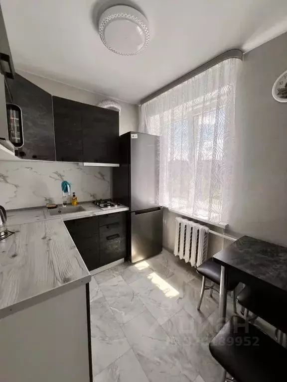 2-к кв. Крым, Белогорск ул. Нижнегорская, 48 (50.0 м) - Фото 2