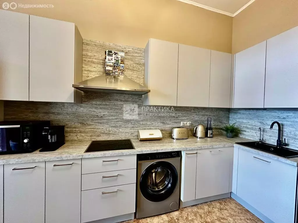 Дом в село Николо-Урюпино, улица Гагарина, 29Ак1 (267 м) - Фото 1