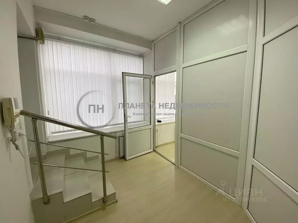 Офис в Омская область, Омск ул. Чапаева, 71 (114 м) - Фото 2