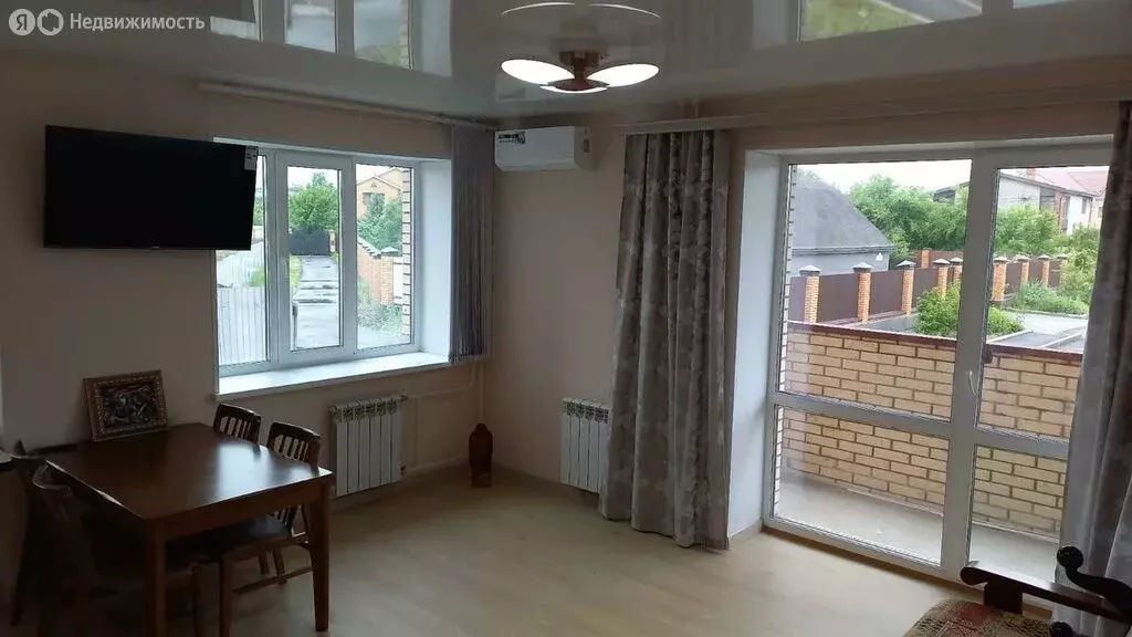 1-комнатная квартира: Уссурийск, улица Андрея Кушнира, 32 (33 м) - Фото 1