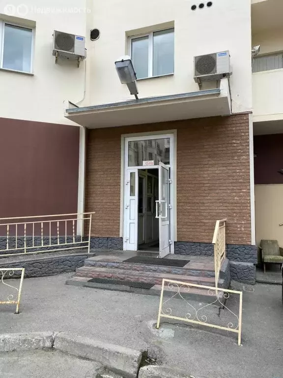 1-комнатная квартира: Екатеринбург, улица Белинского, 35 (72 м) - Фото 1