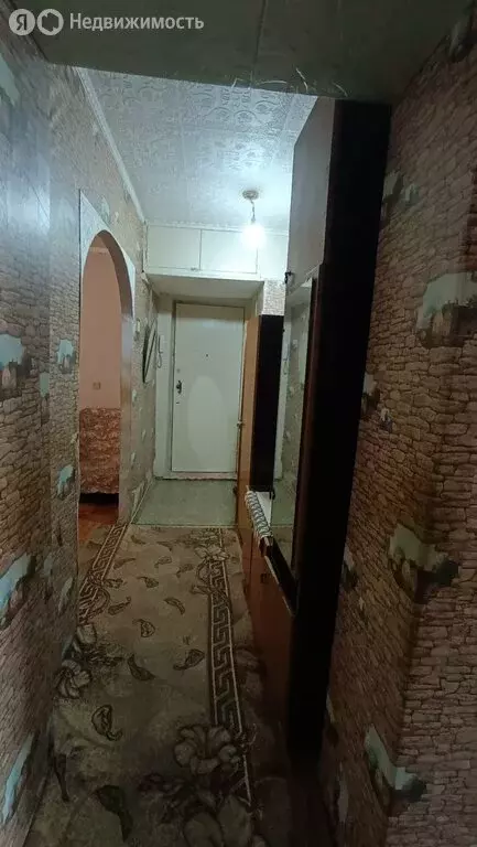 2-комнатная квартира: Сарапул, Центральный жилой район, Дубровская ... - Фото 0