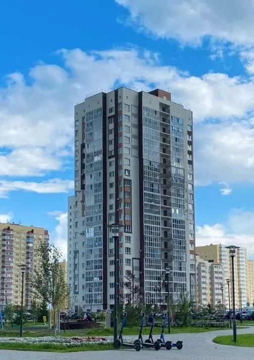 Свободной планировки кв. Тюменская область, Тобольск 15-й мкр, 17Б ... - Фото 1