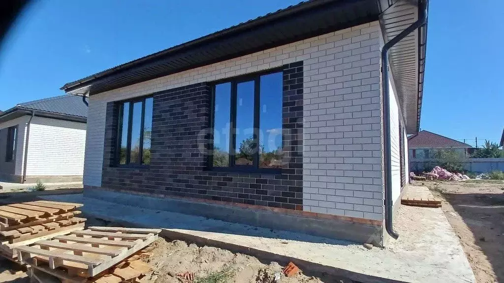 Дом в Саратовская область, Энгельс муниципальное образование, пос. ... - Фото 2