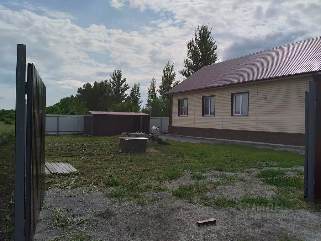 Дом в Белгородская область, Старооскольский городской округ, с. ... - Фото 2