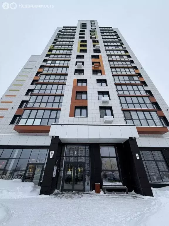 3-комнатная квартира: Киров, улица Ивана Попова, 97 (88.4 м) - Фото 1