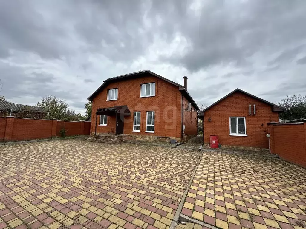 Дом в Белгородская область, Борисовский район, Стригуновское с/пос, с. ... - Фото 1