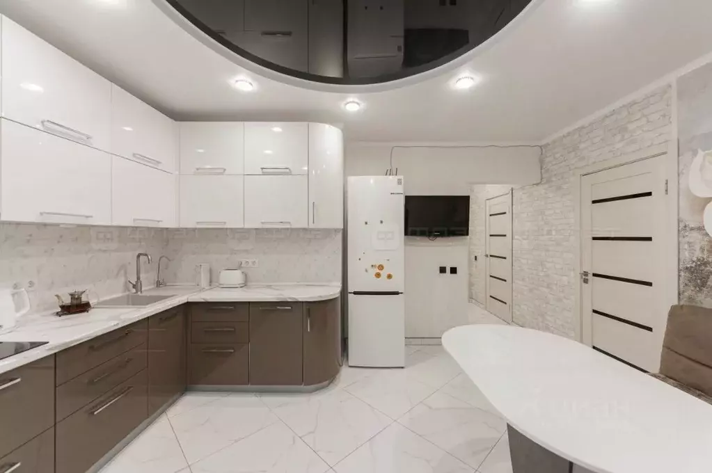 2-к кв. Татарстан, Казань просп. Победы, 139к2 (62.2 м) - Фото 1