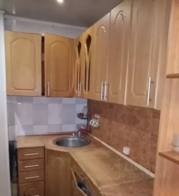 2-к кв. Саратовская область, Энгельс просп. Строителей, 39 (24.0 м) - Фото 1