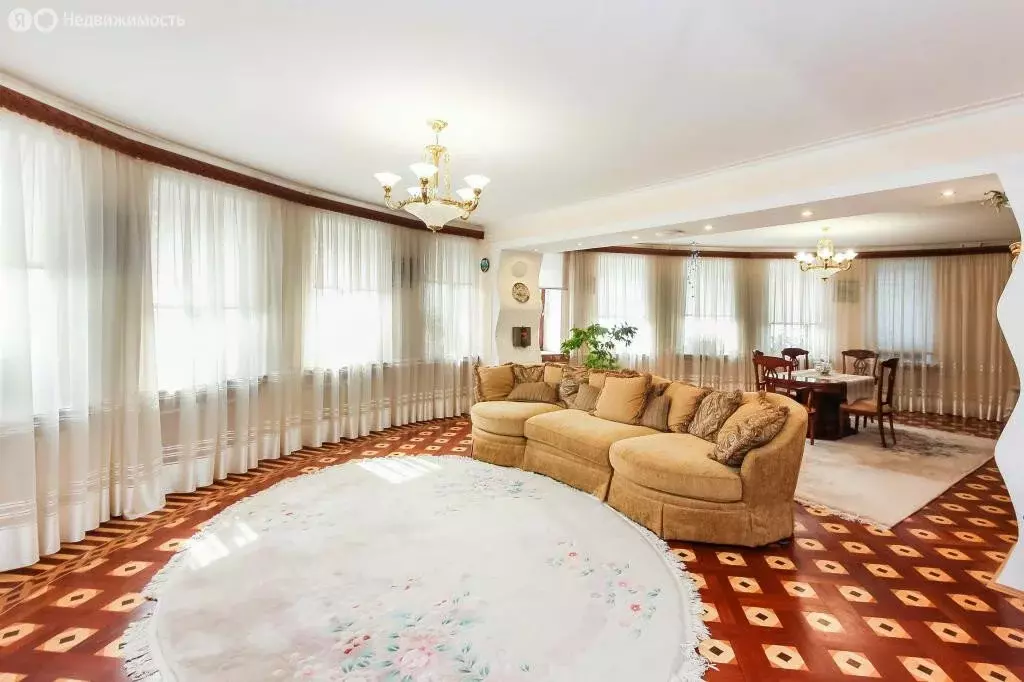 3-комнатная квартира: Тюмень, улица Котовского, 1/2 (242.6 м) - Фото 0