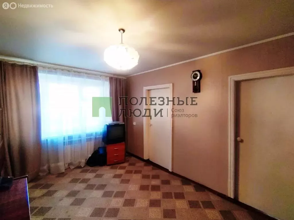 4-комнатная квартира: Валуйки, улица 1 Мая, 34 (61.4 м) - Фото 1