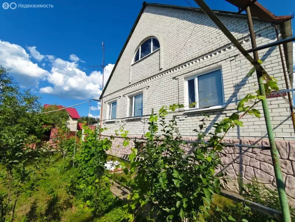 Дом в село Безлюдовка, улица Фрунзе, 26 (94.9 м) - Фото 1