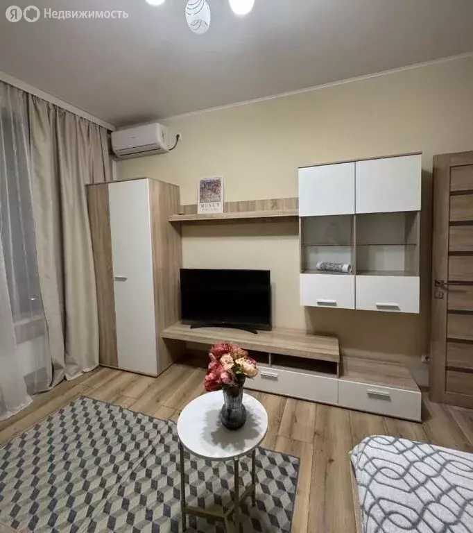 1-комнатная квартира: Краснодар, микрорайон имени Петра Метальникова, ... - Фото 0
