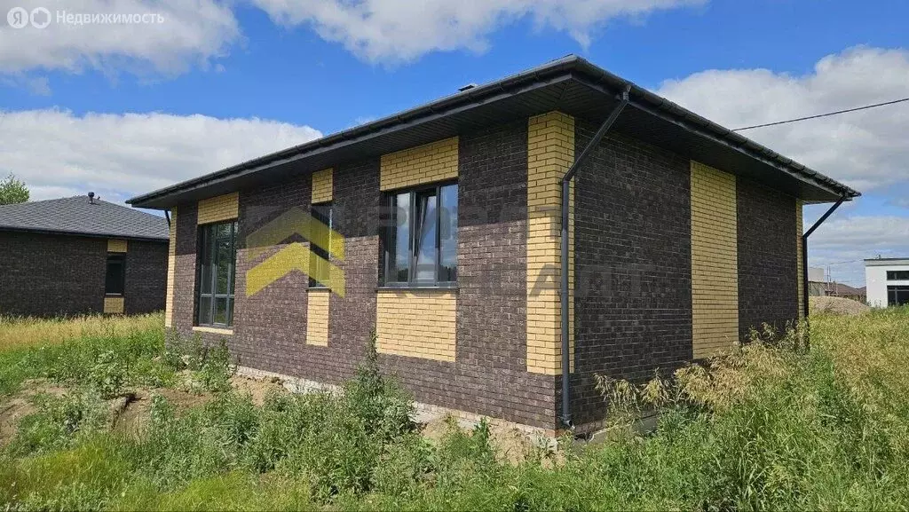 Дом в село Новомосковка, 5-я Береговая улица, 5 (85 м) - Фото 1