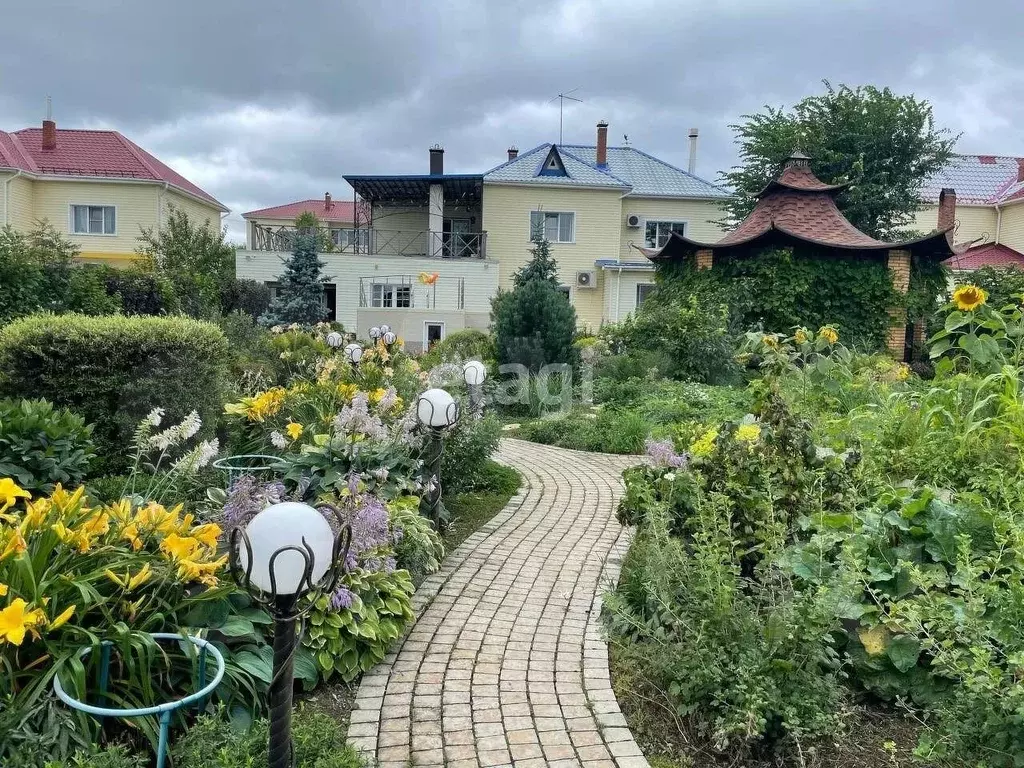 Дом 320 м на участке 9,5 сот. - Фото 0