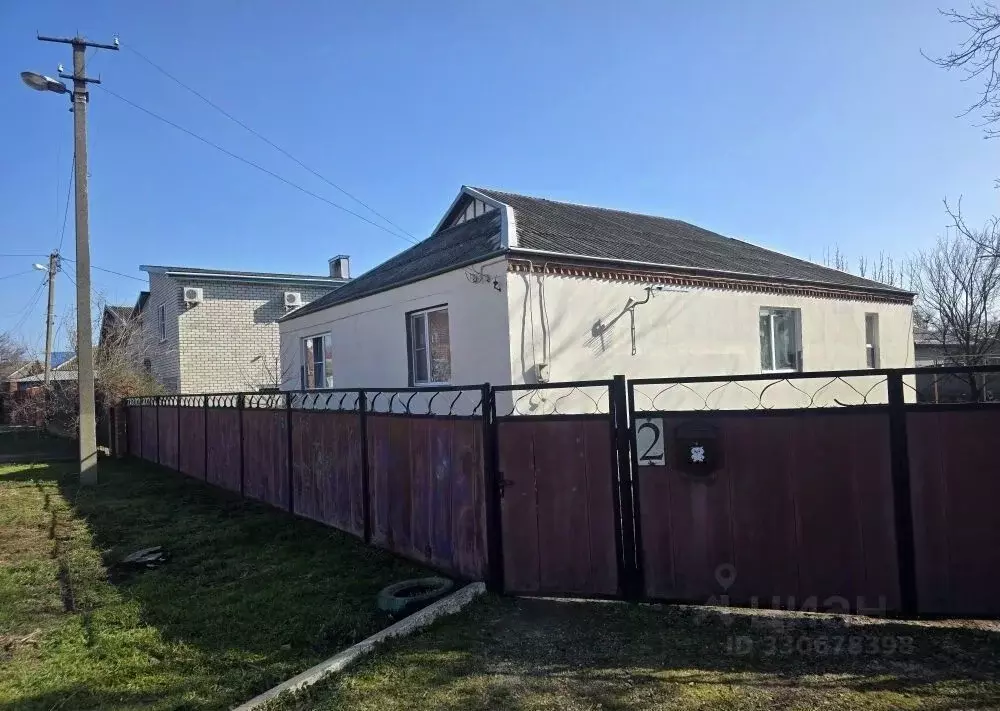 Дом в Краснодарский край, Каневская ст-ца ул. Вольная, 2 (121 м) - Фото 2