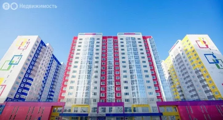 3-комнатная квартира: Тюмень, улица Федюнинского, 60к1 (92.6 м) - Фото 1