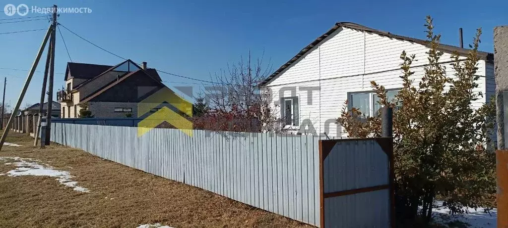 Дом в село Екатеринославка, улица Устимука, 2 (80 м) - Фото 1
