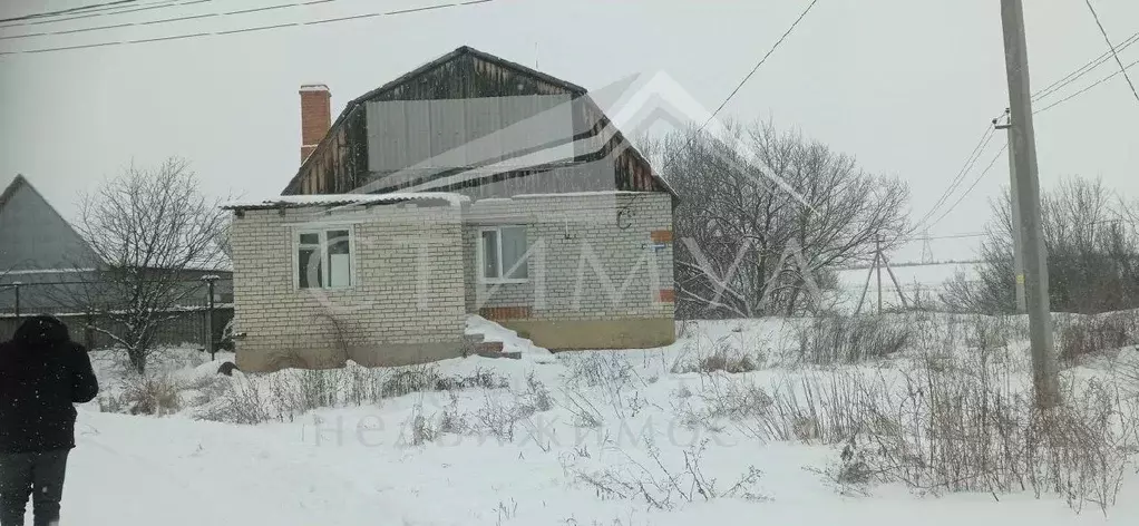 Дом в Саратовская область, Воскресенский район, Елшанское ... - Фото 0