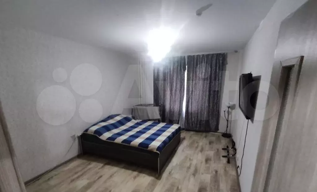 2-к. квартира, 63 м, 1/5 эт. - Фото 0