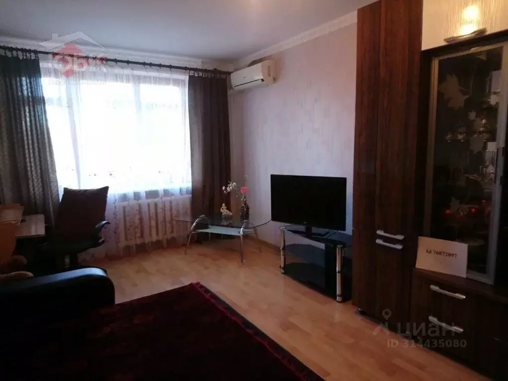 3-к кв. Крым, Евпатория городской округ, Мирный пгт ул. Школьная, 14 ... - Фото 0