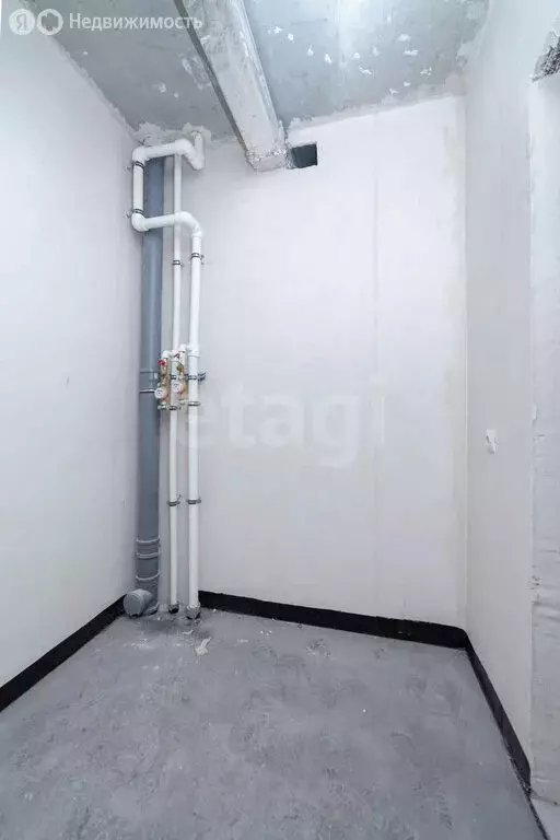 Квартира-студия: Тюмень, улица Тимофея Чаркова, 81к2 (32.1 м) - Фото 2