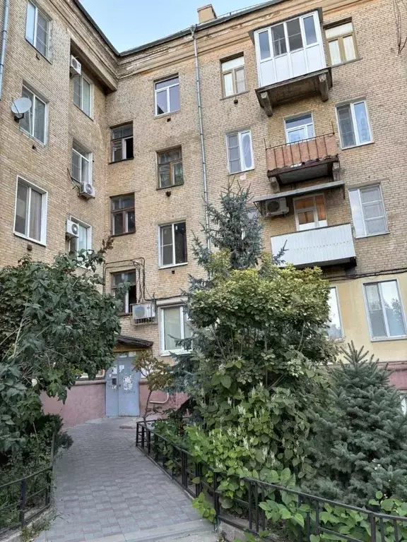 3-к кв. Волгоградская область, Волгоград ул. Борьбы, 15 (69.0 м) - Фото 0