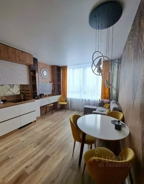 Студия Татарстан, Казань ул. Рауиса Гареева, 105 (30.0 м) - Фото 0