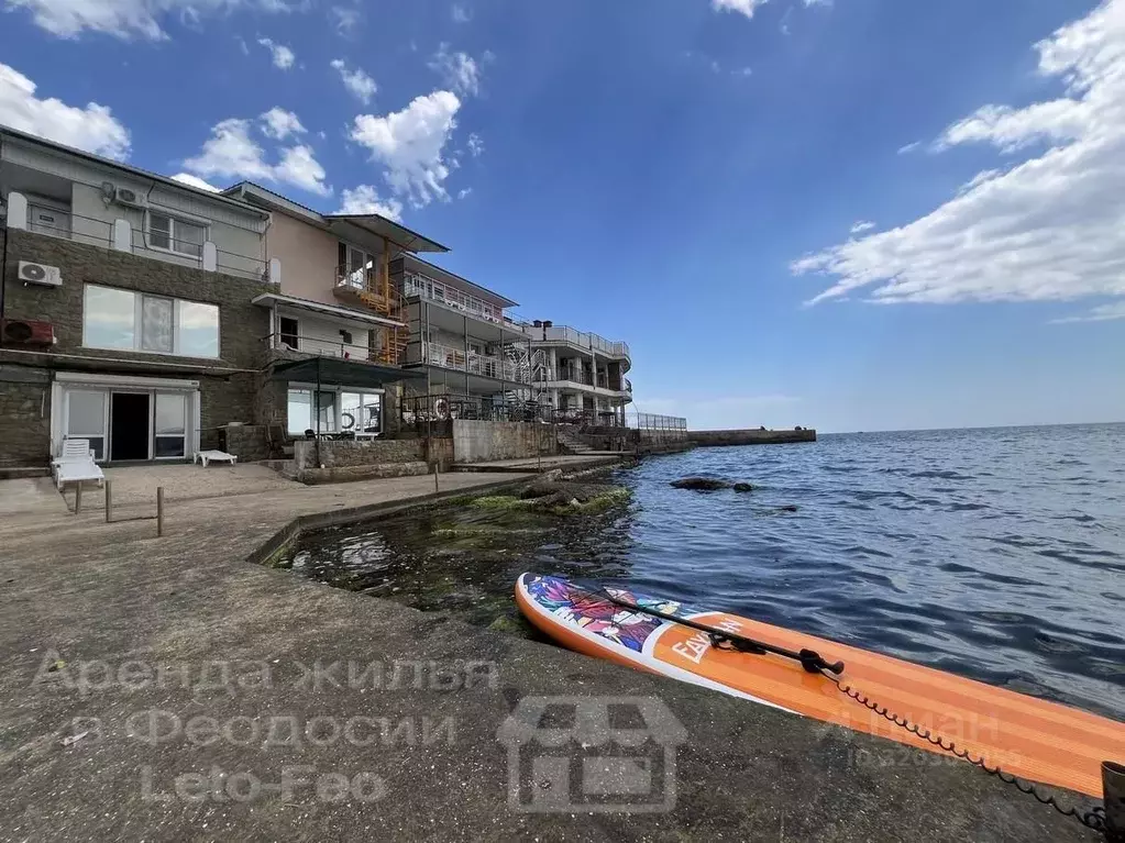 Дом в Крым, Феодосия наб. Черноморская, 42Г (100 м) - Фото 0