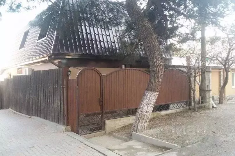 Дом в Краснодарский край, Геленджик ул. Розы Люксембург, 52/2 (120 м) - Фото 1