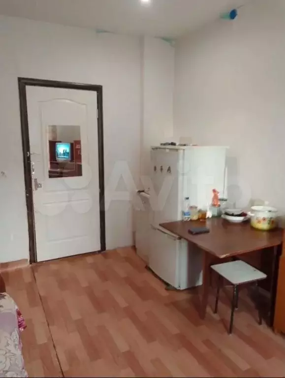Комната 13 м в 3-к., 2/2 эт. - Фото 1