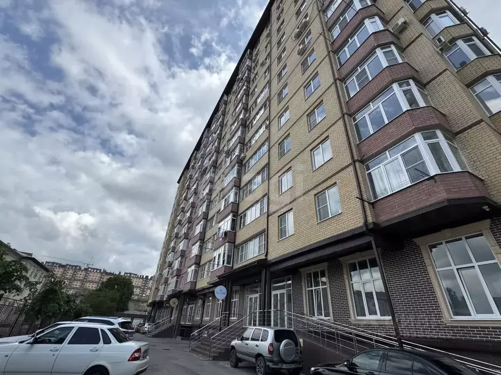 2-к кв. Карачаево-Черкесия, Черкесск Кавказская ул., 56 (58.5 м) - Фото 0