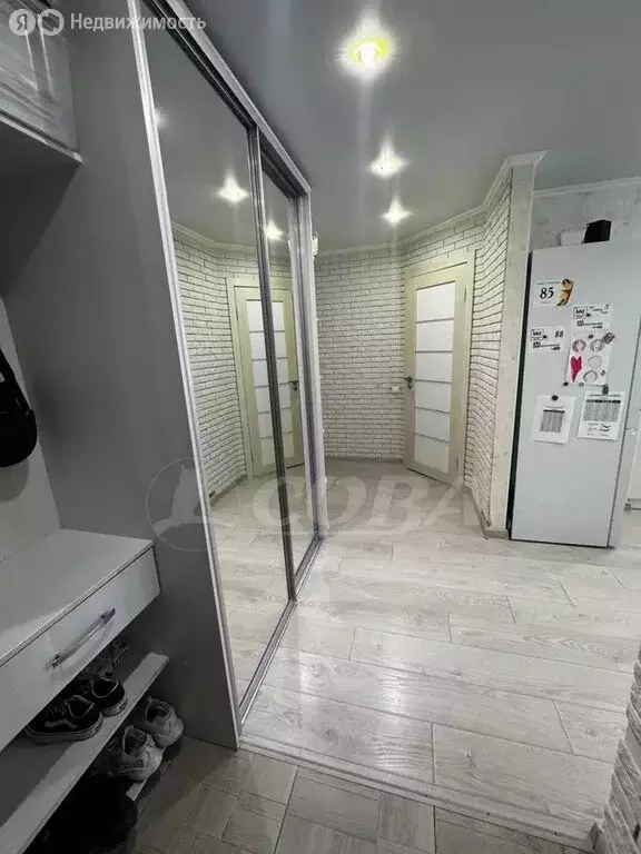 2-комнатная квартира: Тобольск, 7-й микрорайон, 49А (52 м) - Фото 0