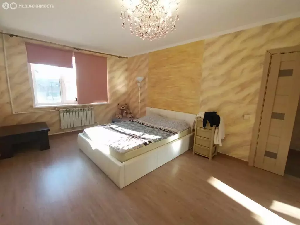 3-комнатная квартира: Ейск, Рабочая улица, 2А (98 м) - Фото 0