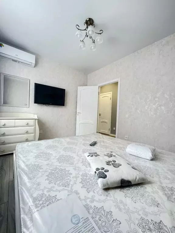 2-к кв. Краснодарский край, Краснодар ул. Адмирала Серебрякова, 3к3 ... - Фото 0
