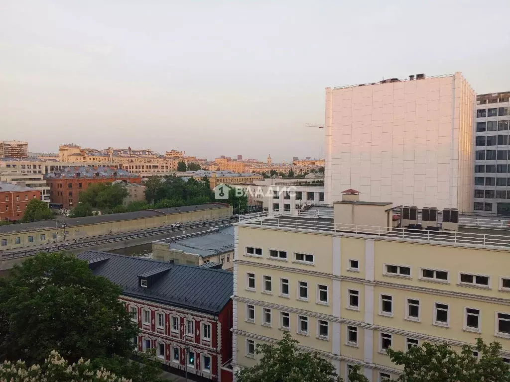 Продается 3-комнатная квартира - Фото 2