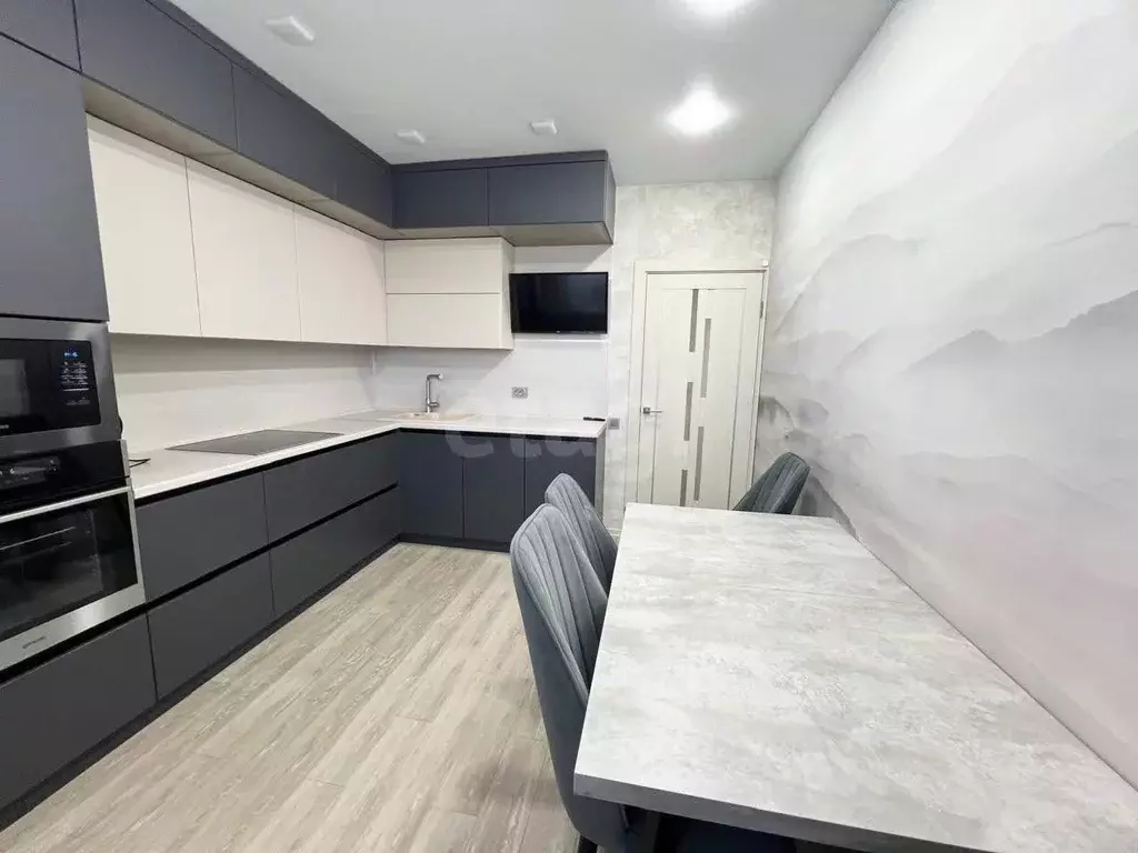 2-к кв. Амурская область, Благовещенск ул. Горького, 40 (64.0 м) - Фото 1