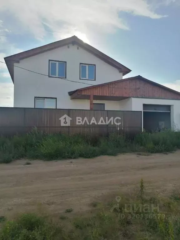 Дом в Бурятия, Иволгинский район, Гурульбинское с/пос, с. Гурульба  ... - Фото 1