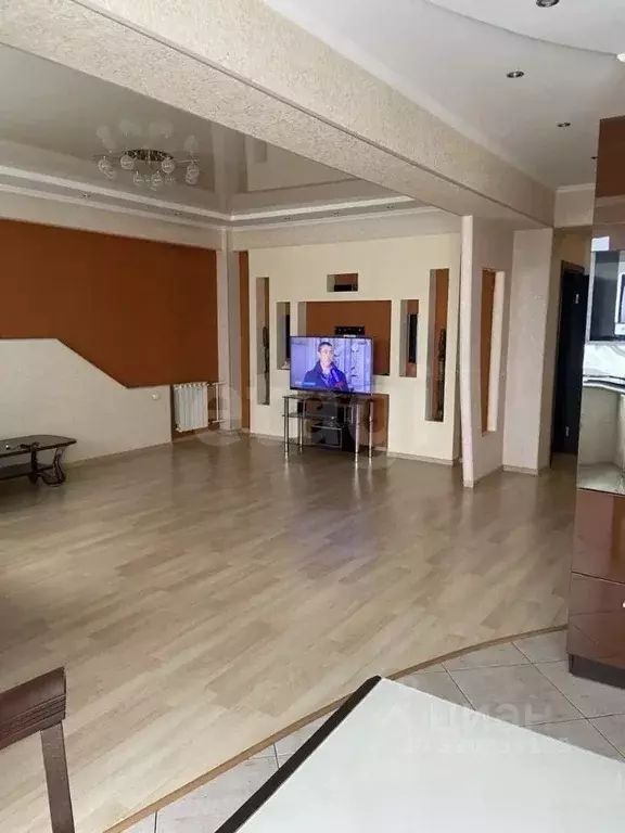 2-к кв. Сахалинская область, Южно-Сахалинск 12А мкр,  (75.0 м) - Фото 2