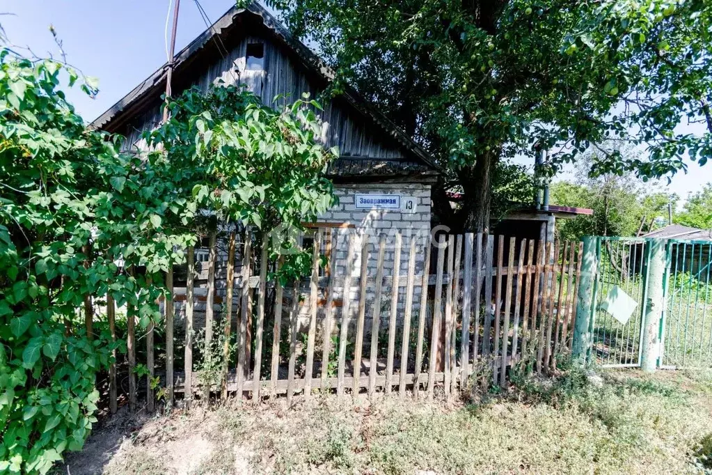 Дом в Саратовская область, Балаковский район, Натальинское ... - Фото 0