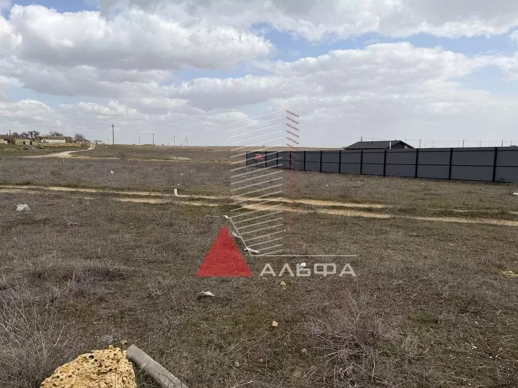 Участок в Крым, Сакский район, Суворовское с/пос, с. Каменоломня ул. ... - Фото 2