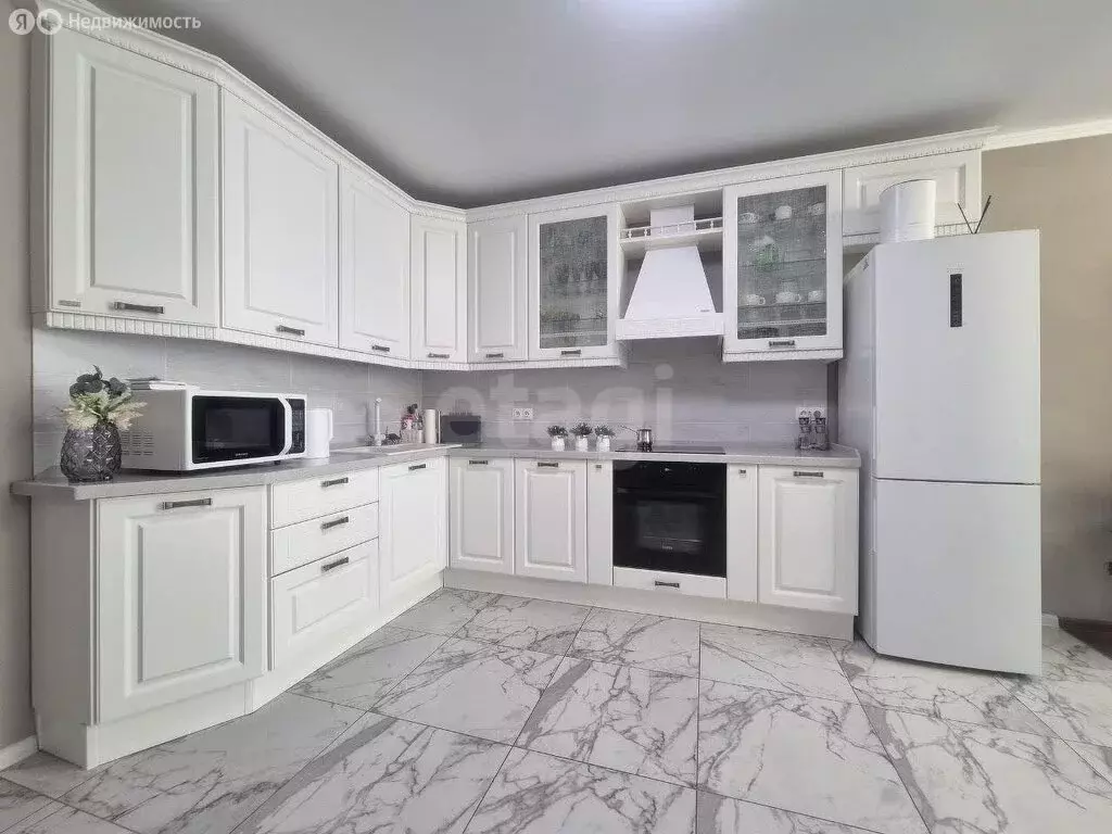 1-комнатная квартира: Саратов, Вольская улица, 2Д (68 м) - Фото 1