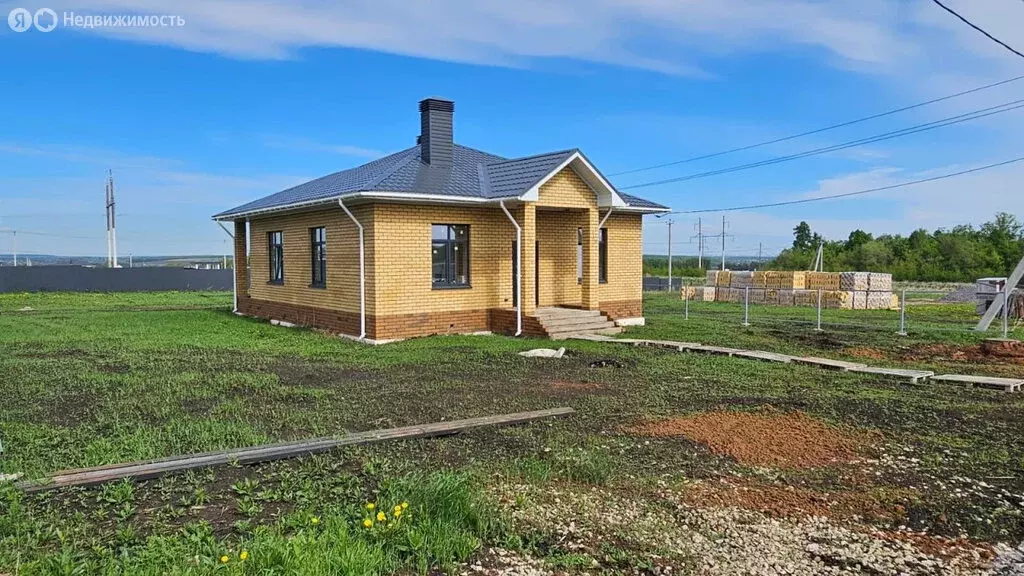 Дом в Кармаскалинский район, Старомусинский сельсовет, деревня ... - Фото 1
