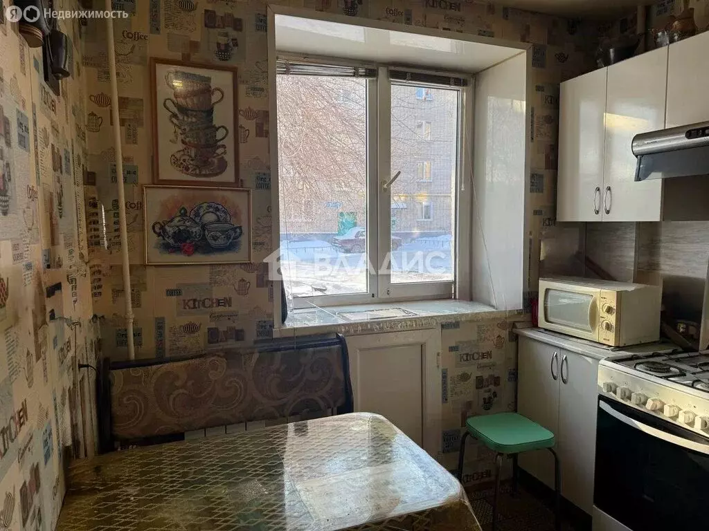 4-комнатная квартира: Стерлитамак, проспект Октября, 15 (62 м) - Фото 2