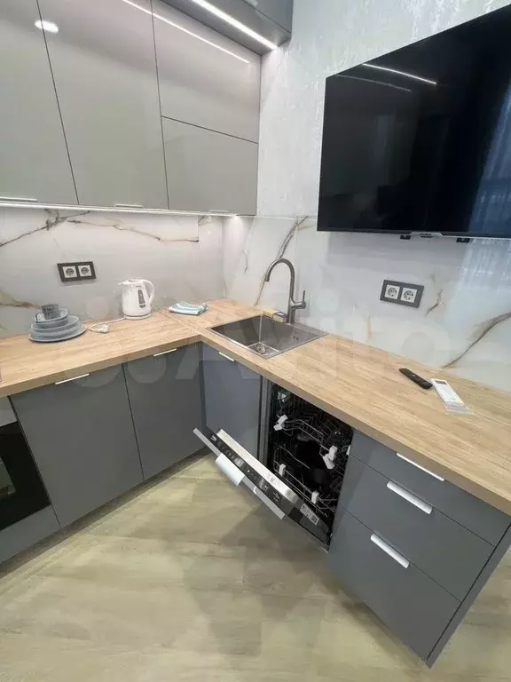 1-к. квартира, 40 м, 15/22 эт. - Фото 0
