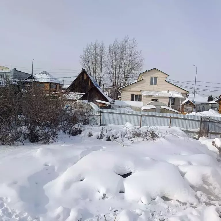 Участок в Тюменская область, Тюмень ул. Панфиловцев, 38 (6.1 сот.) - Фото 0