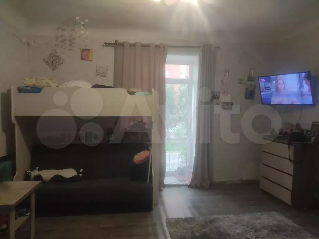 Комната 30 м в 3-к., 2/2 эт. - Фото 0